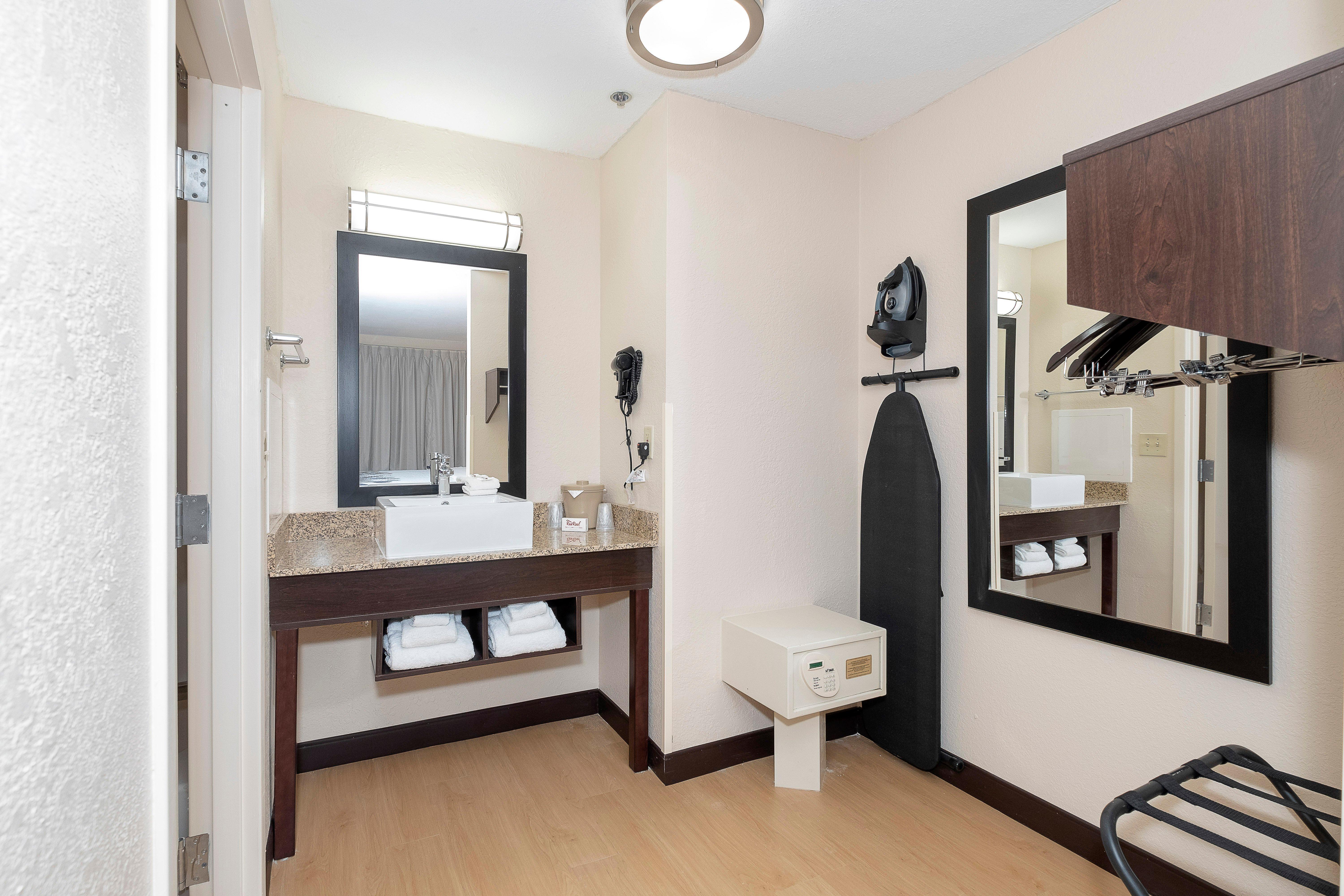 Red Roof Inn Plus+ Jacksonville - Southpoint Екстер'єр фото